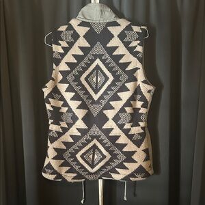 Fashionomics Sage Green Sleeveless Vest